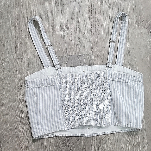 Top - Picture 2 of 3